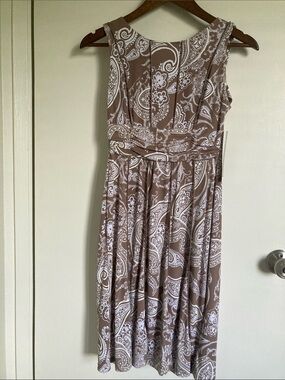 Perceptions Brown and White Paisley Sleeveless Midi Dress